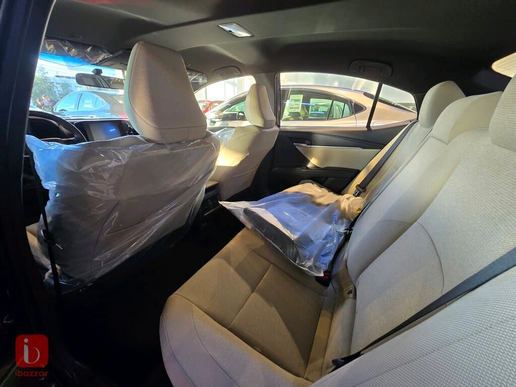 Toyota Camry 6