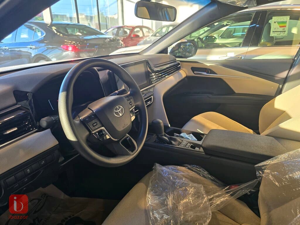 Toyota Camry 8
