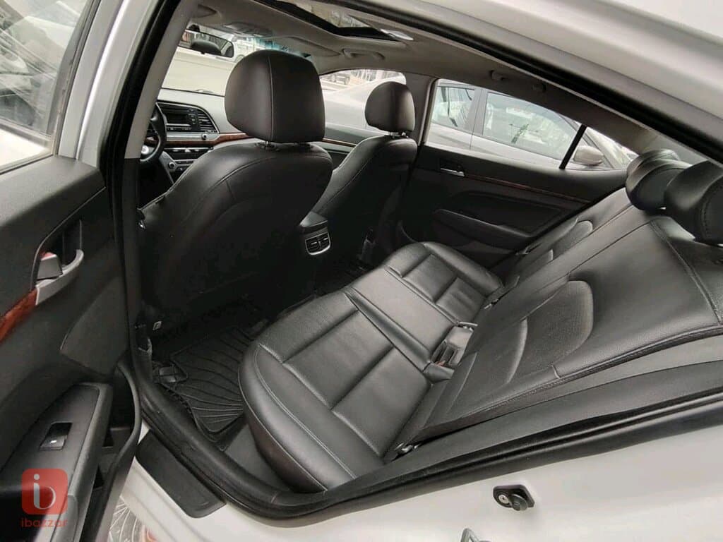 Hyundai Elantra GLS 5