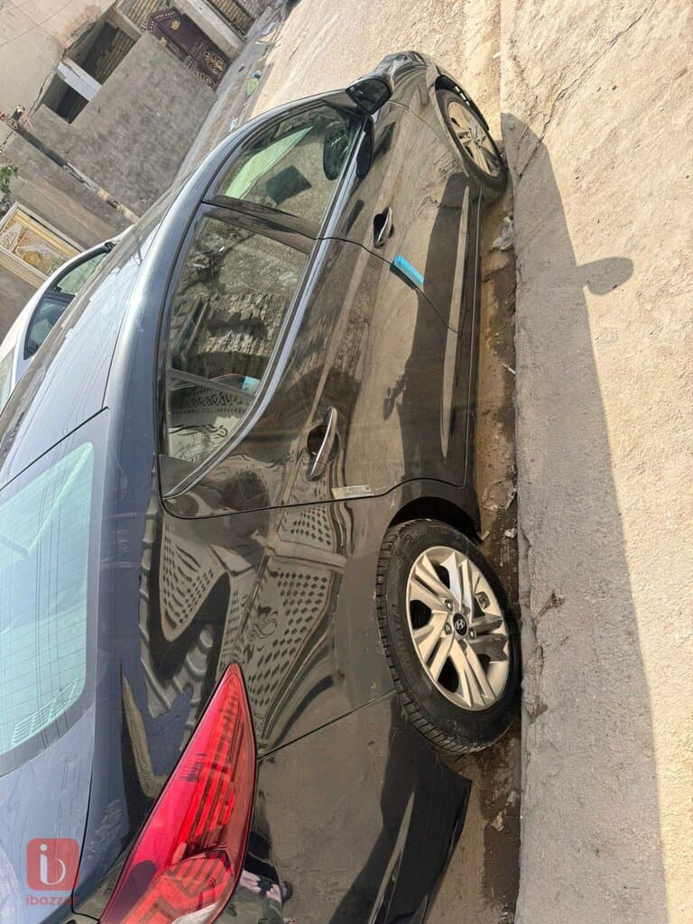 Hyundai Elantra GL 3