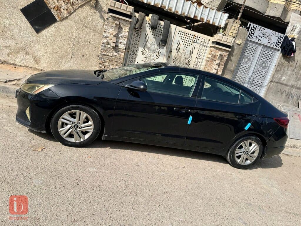 Hyundai Elantra GL 5