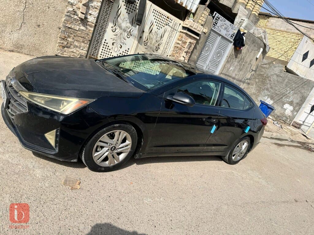 Hyundai Elantra GL 6