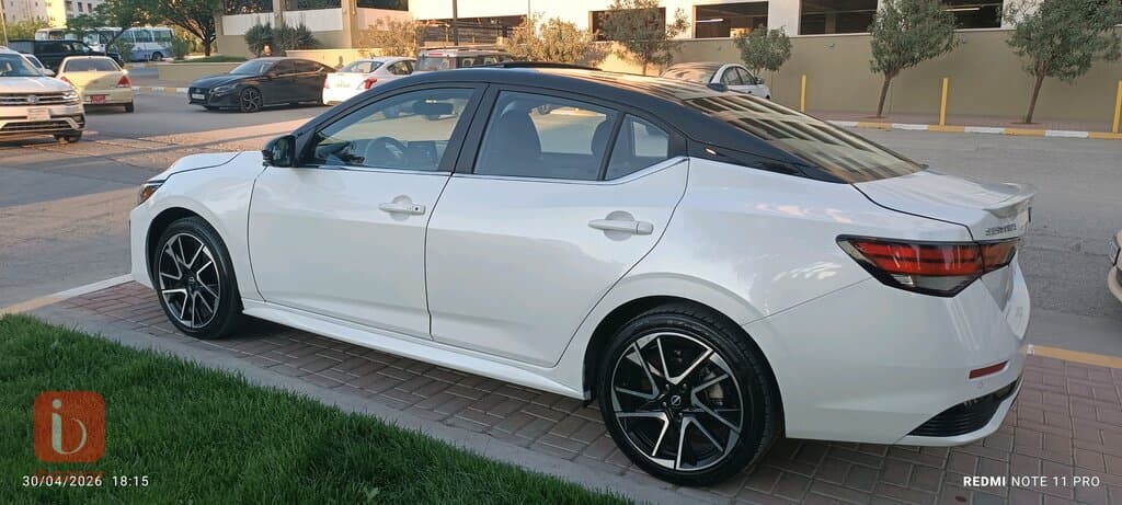 Nissan Sentra SR 8