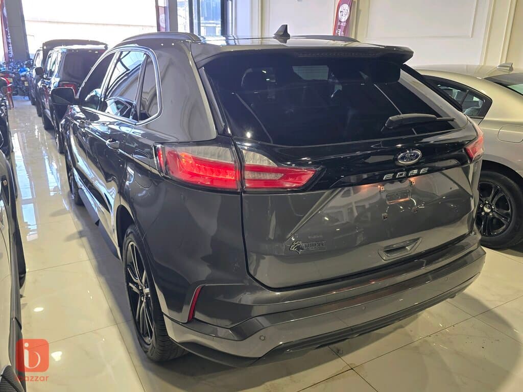 Ford Edge 4