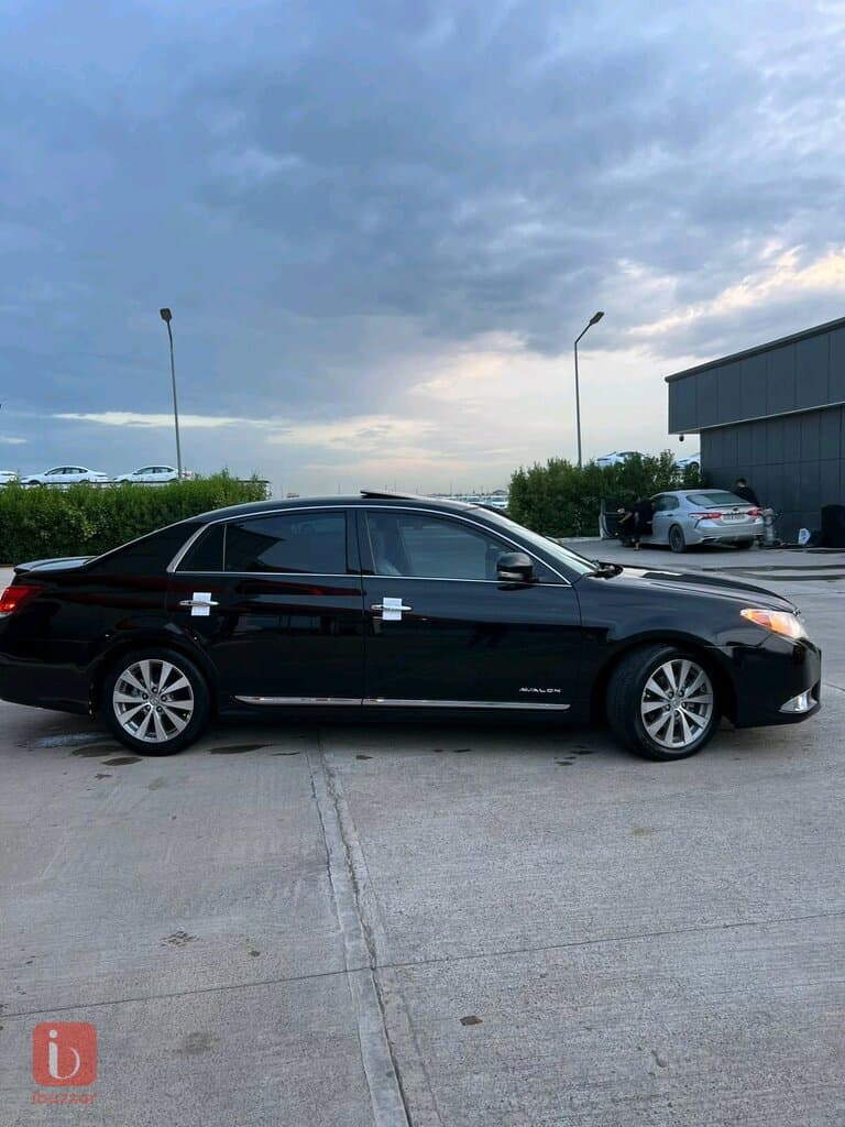 Toyota Avalon Limited 9