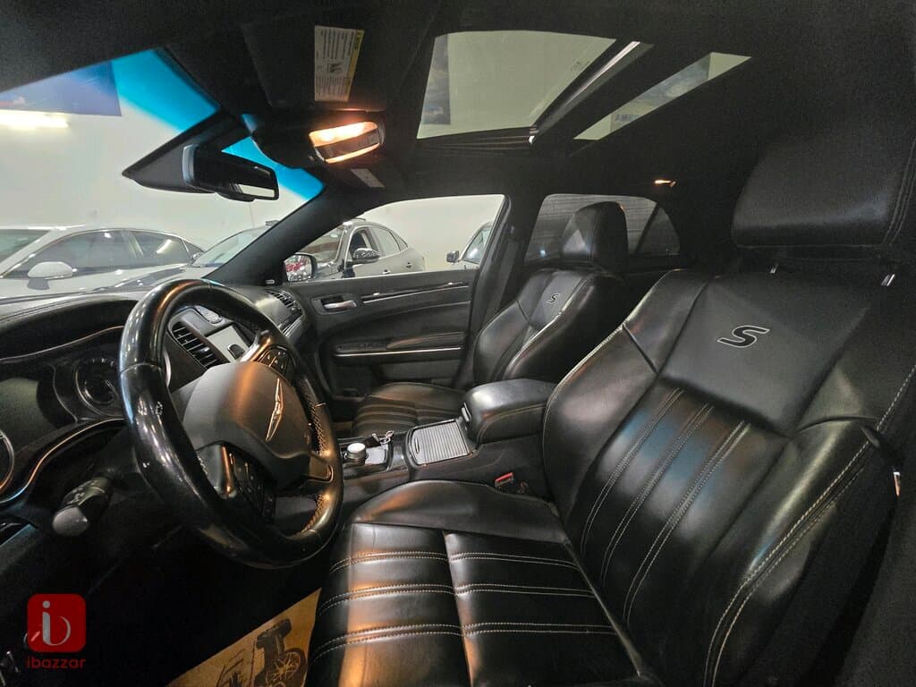 Chrysler 300 S 6