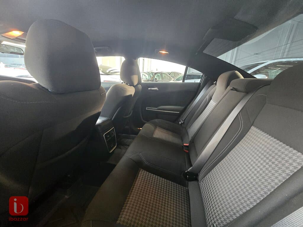 Dodge Charger SXT 5