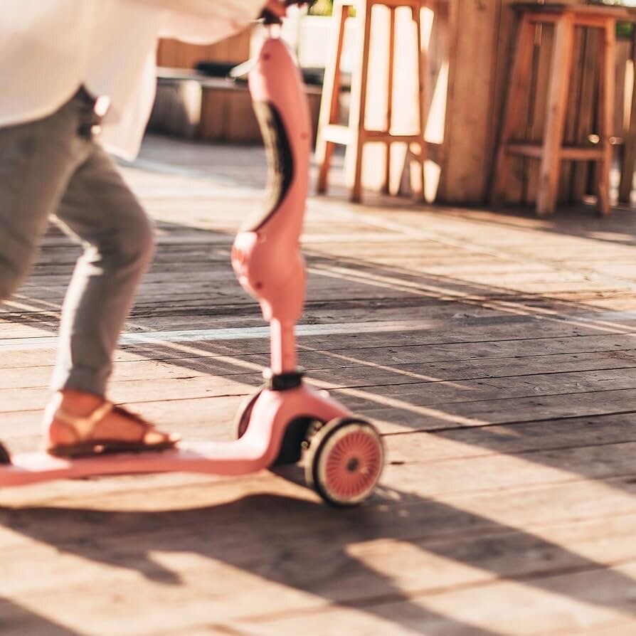 Scoot & Ride Highwaykick 1 Unisex 2-in-1 Kickboard with Seat - Pink 8