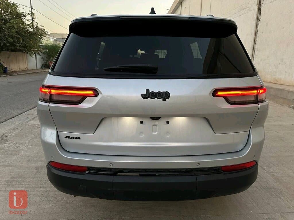 Jeep Grand Cherokee Limited 13