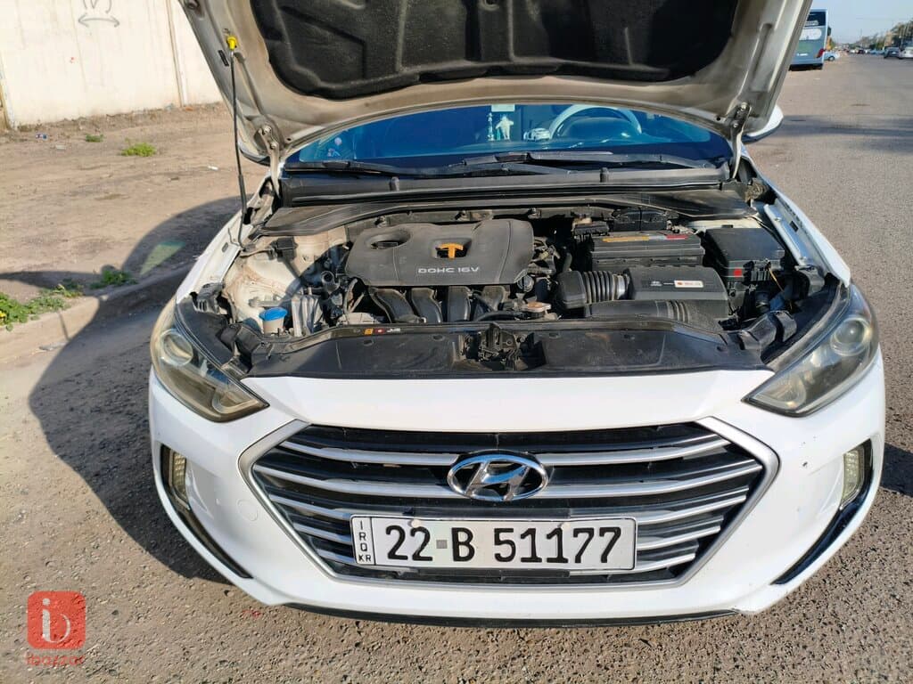 Hyundai Elantra Sport 12