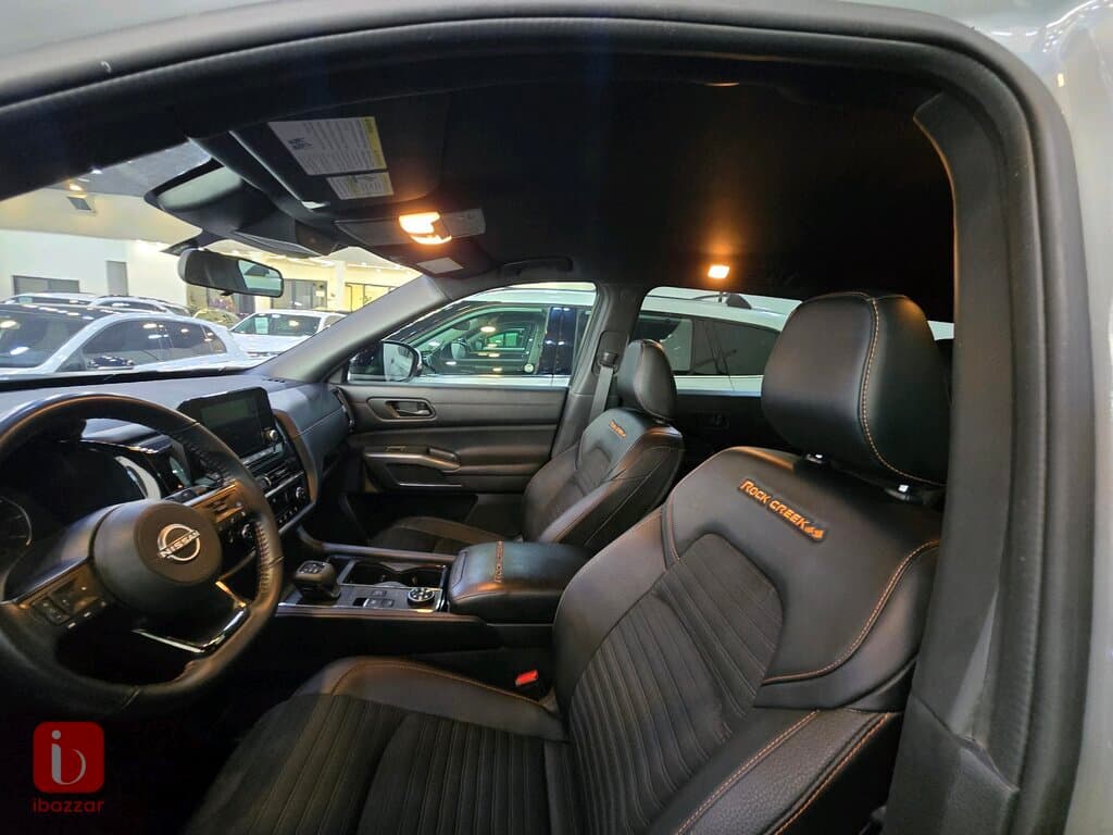 Nissan Pathfinder 6