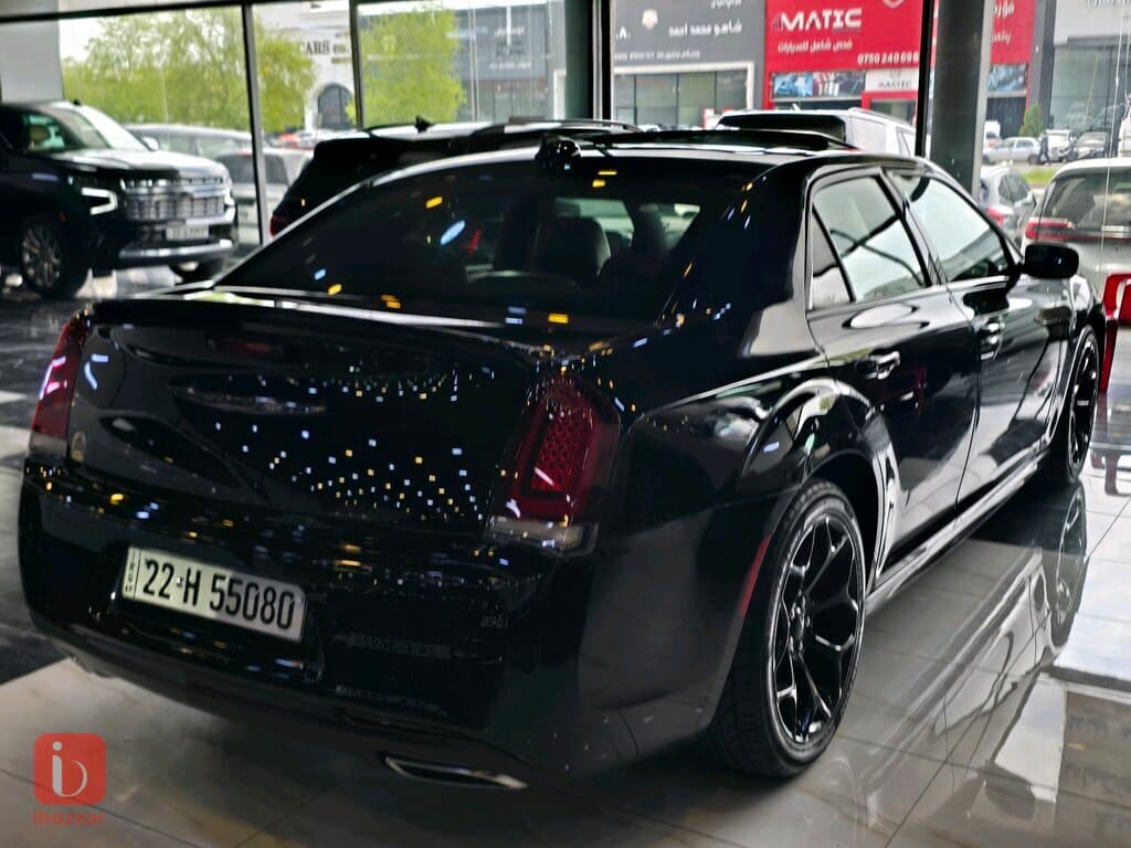 Chrysler 300 S 5