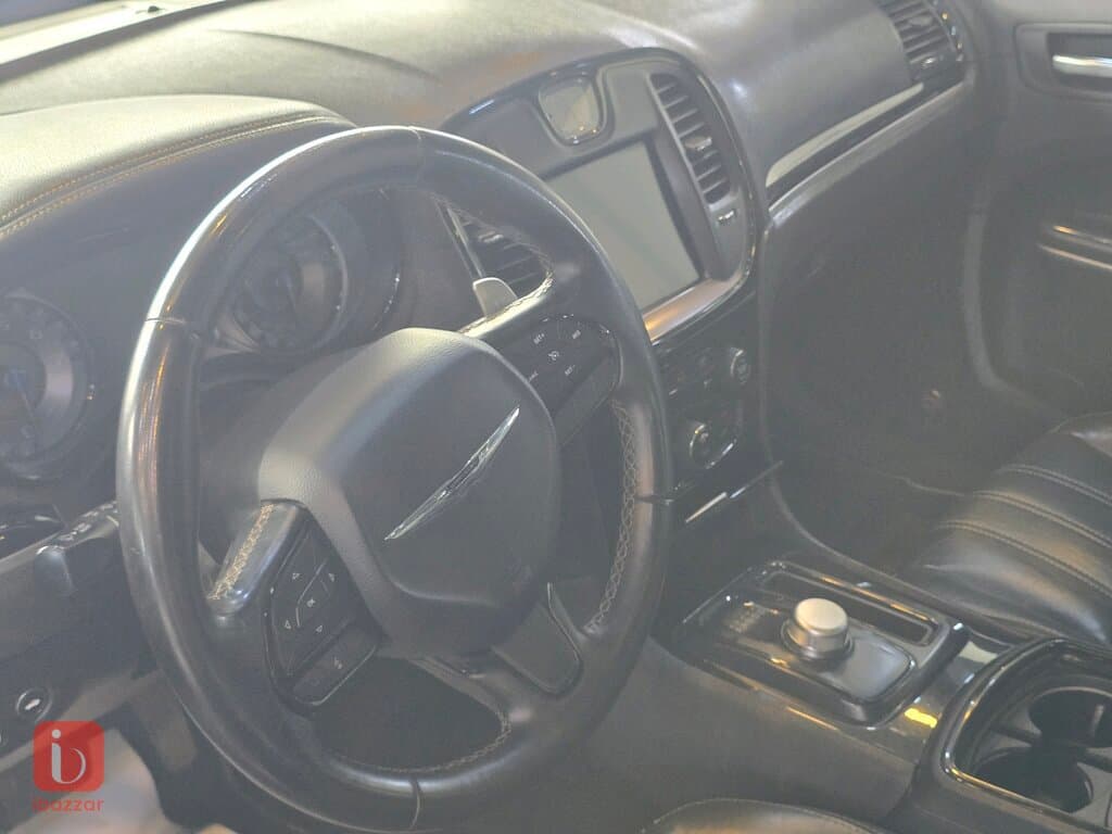 Chrysler 300 S 8