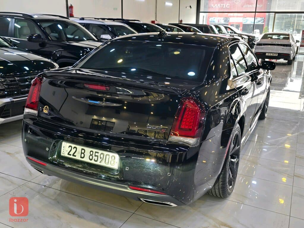 Chrysler 300 S 5