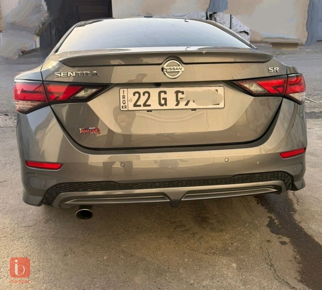 Nissan Sentra SR 2