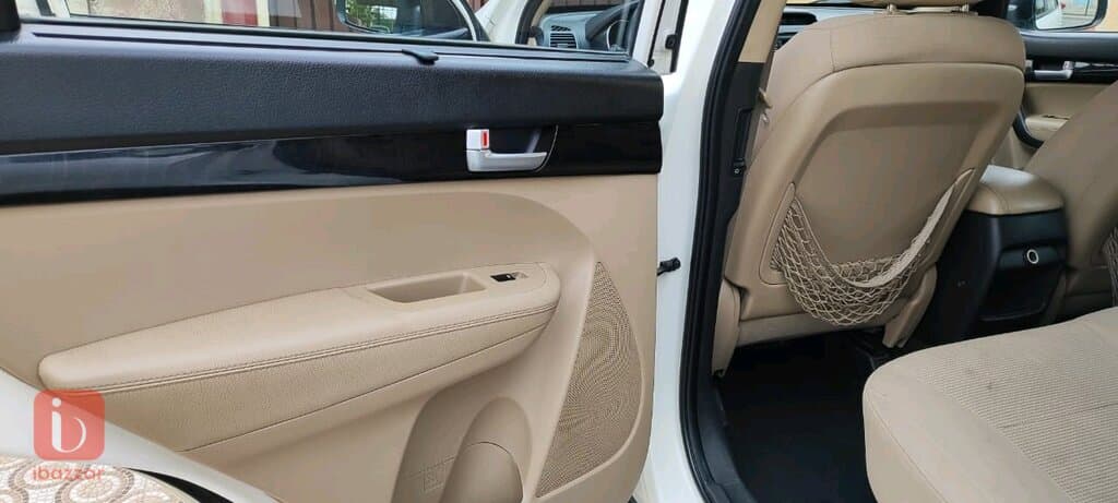 KIA Sorento 8
