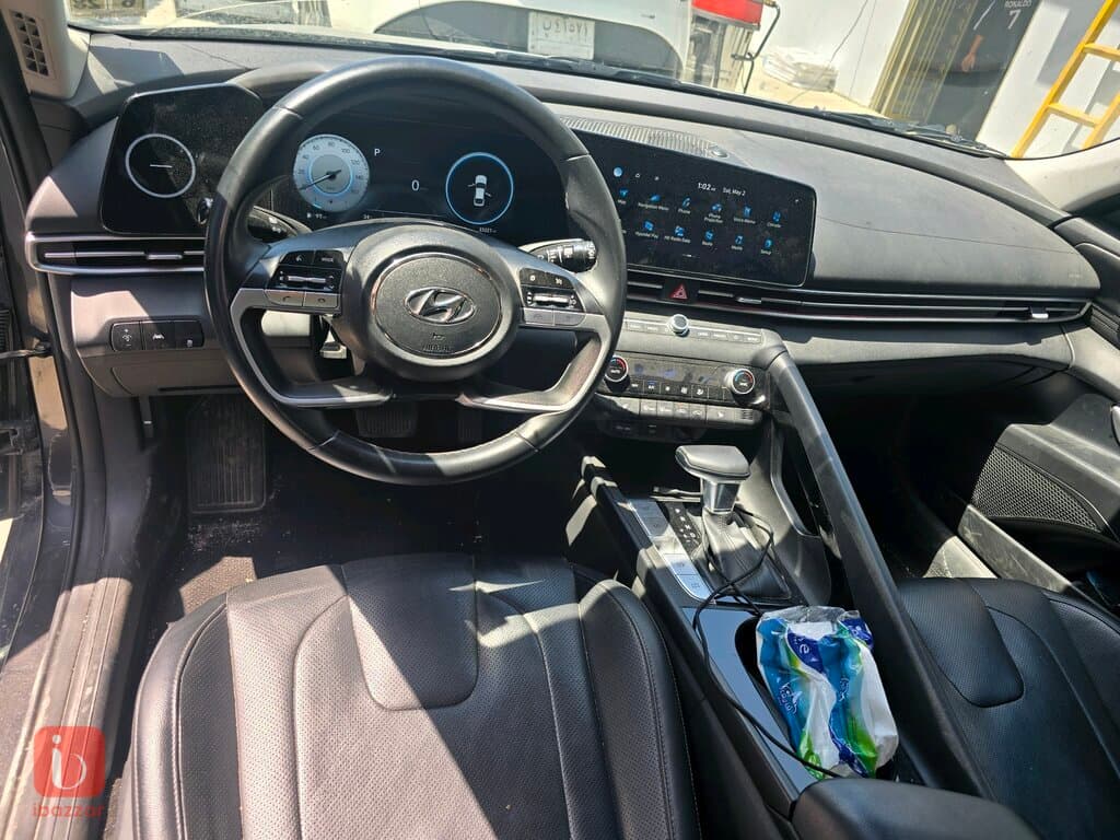 Hyundai Elantra GLS TOP 2