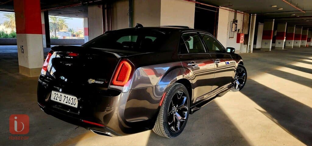 Chrysler 300 S 6