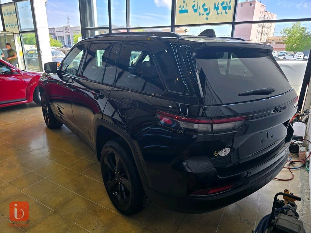 Jeep Grand Cherokee Laredo 3