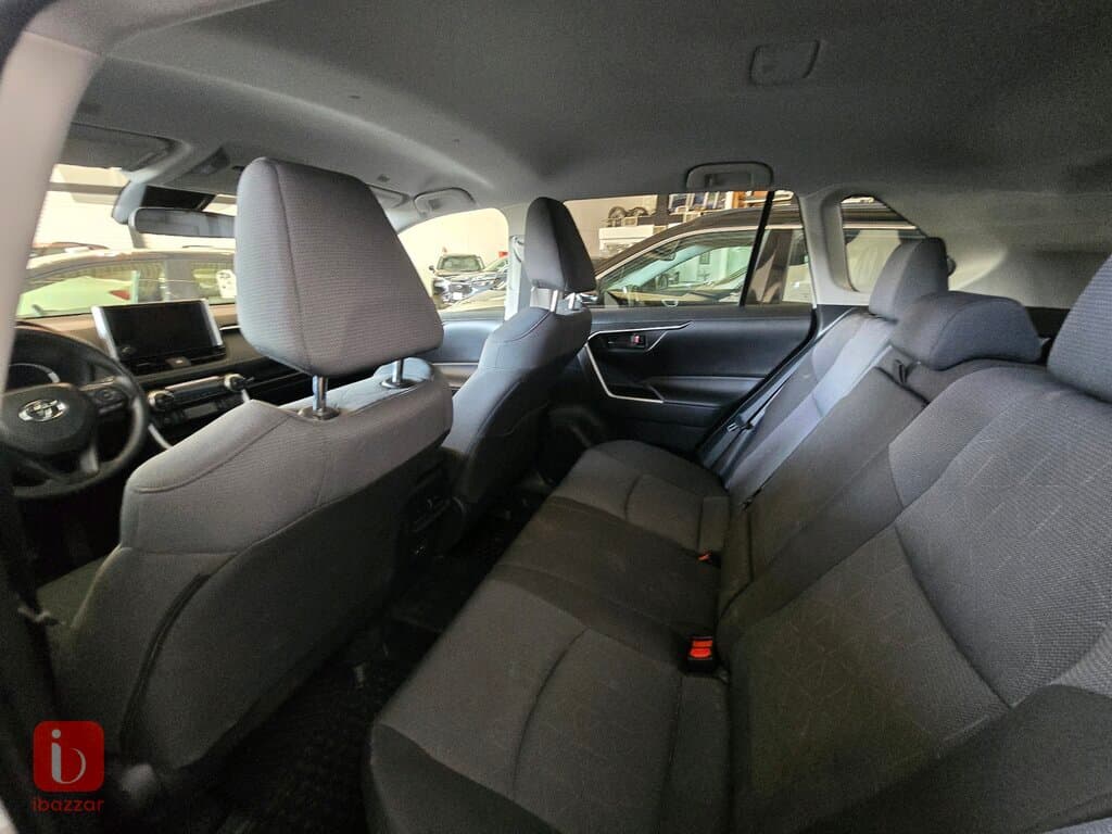 Toyota Rav 4 SE 4