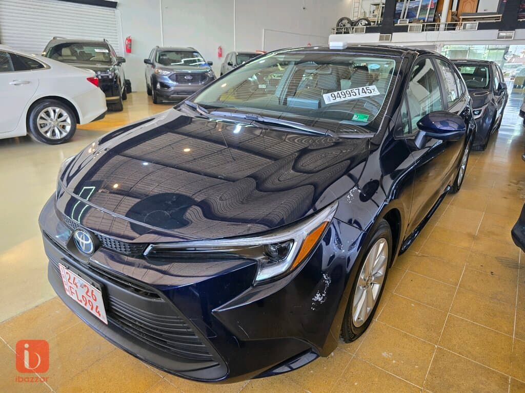 Toyota Corolla LE 1
