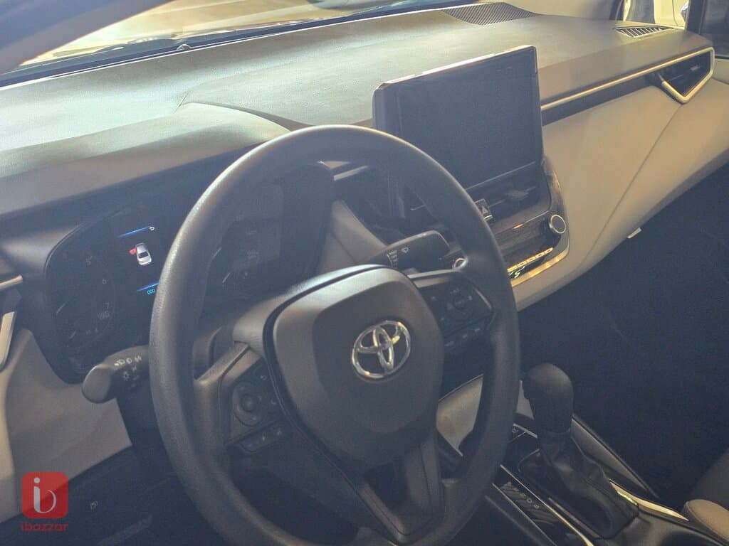 Toyota Corolla LE 7