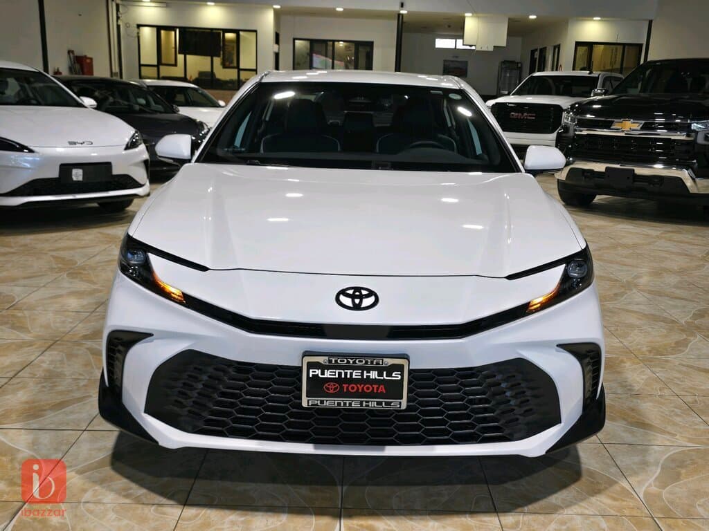 Toyota Camry SE 1