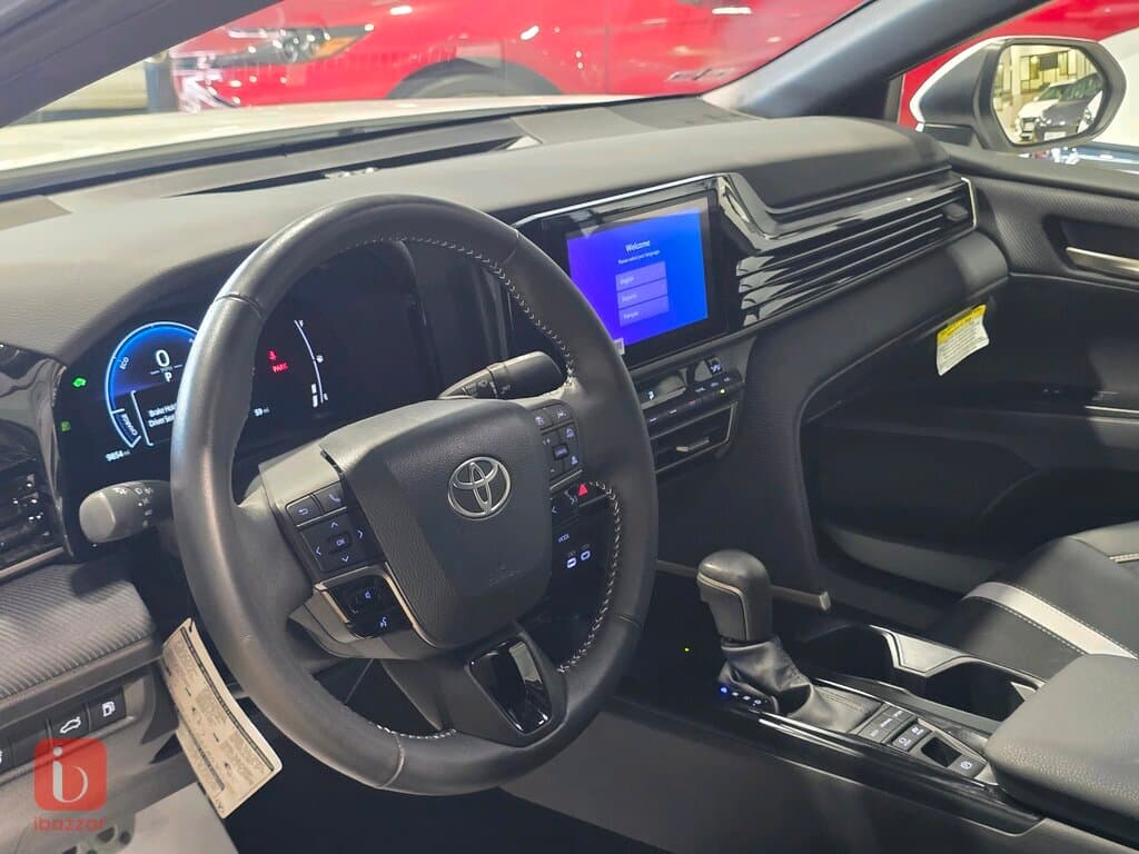 Toyota Camry SE 9