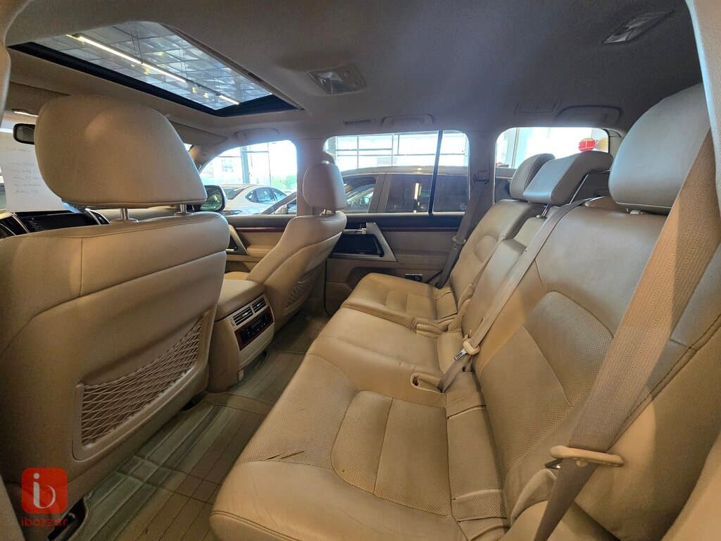 Toyota Land Cruiser VXR 5