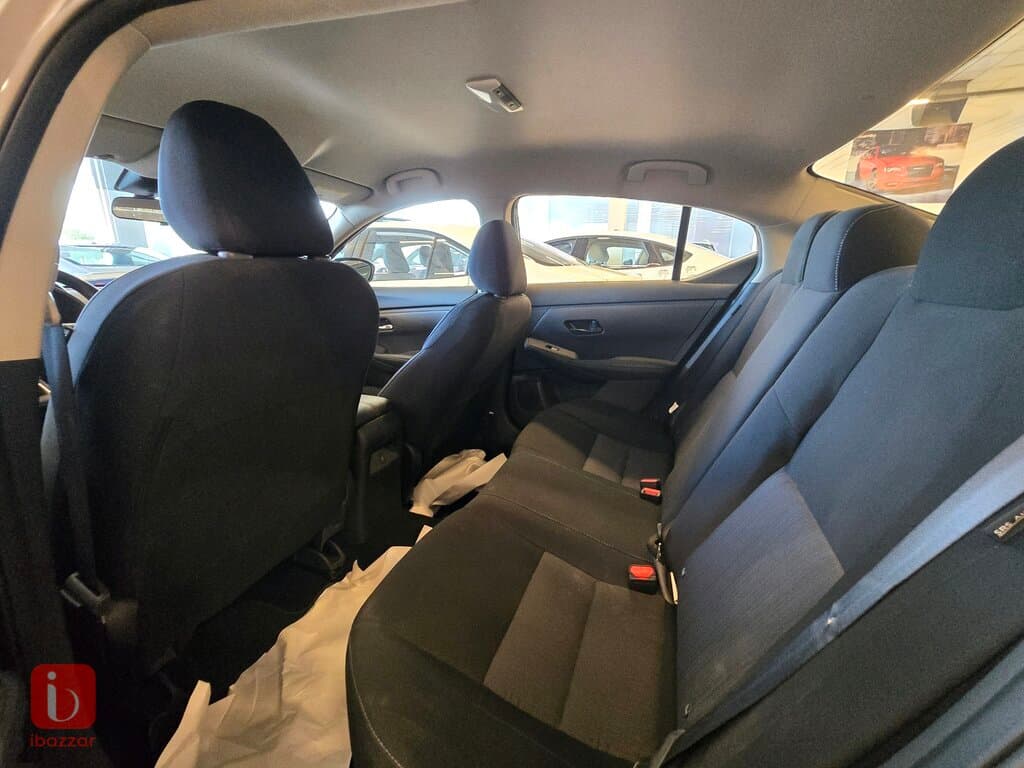 Nissan Sentra S 5