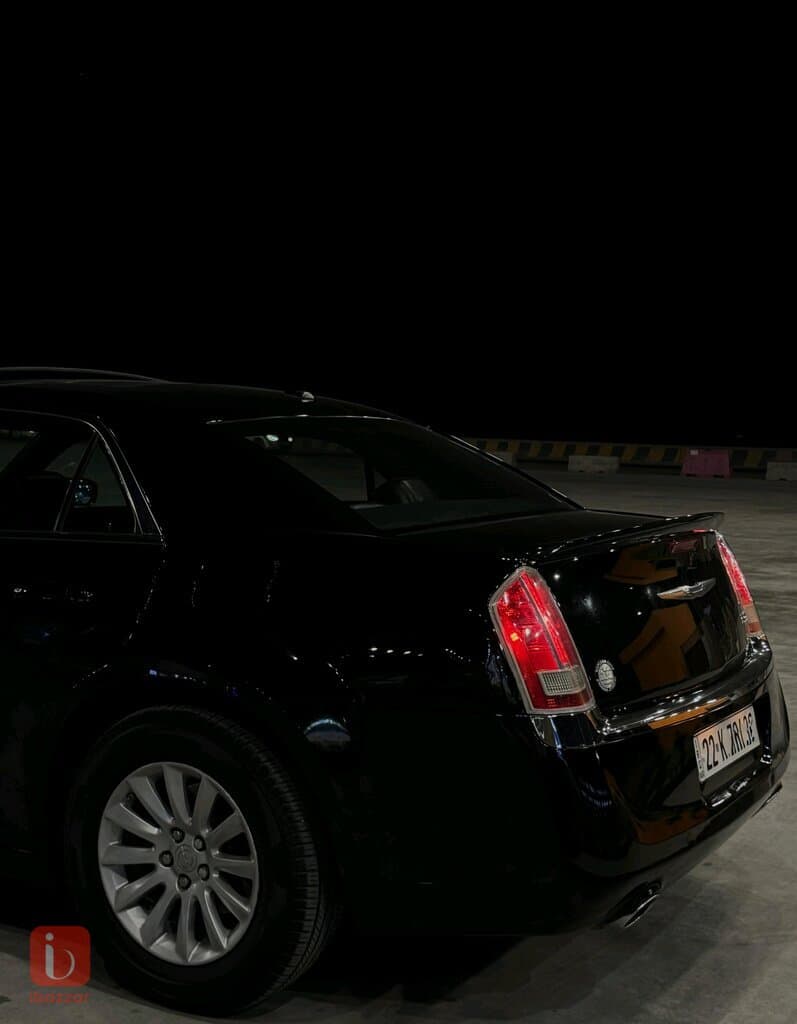 Chrysler 300 S 8