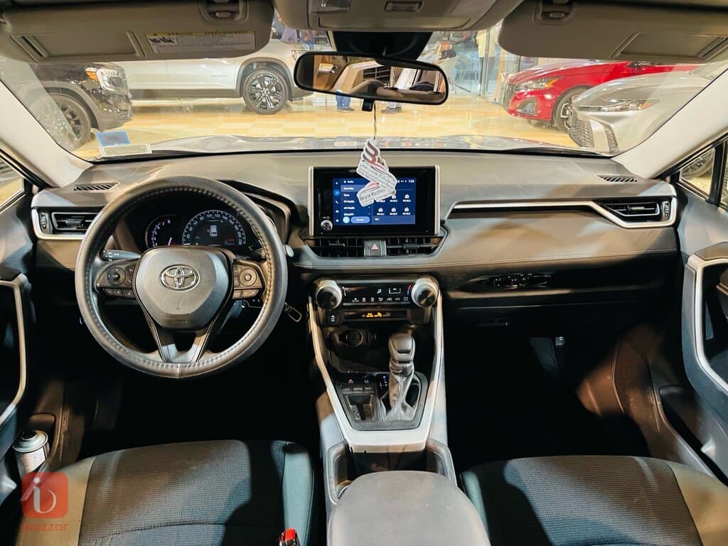 Toyota Rav 4 LE 10