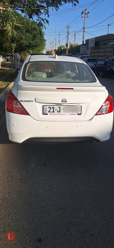 Nissan Sunny 4