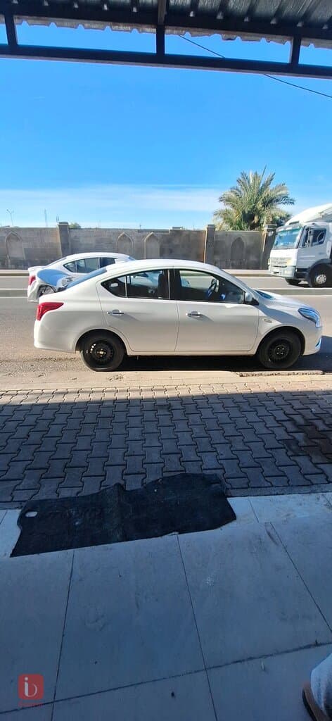 Nissan Sunny 8