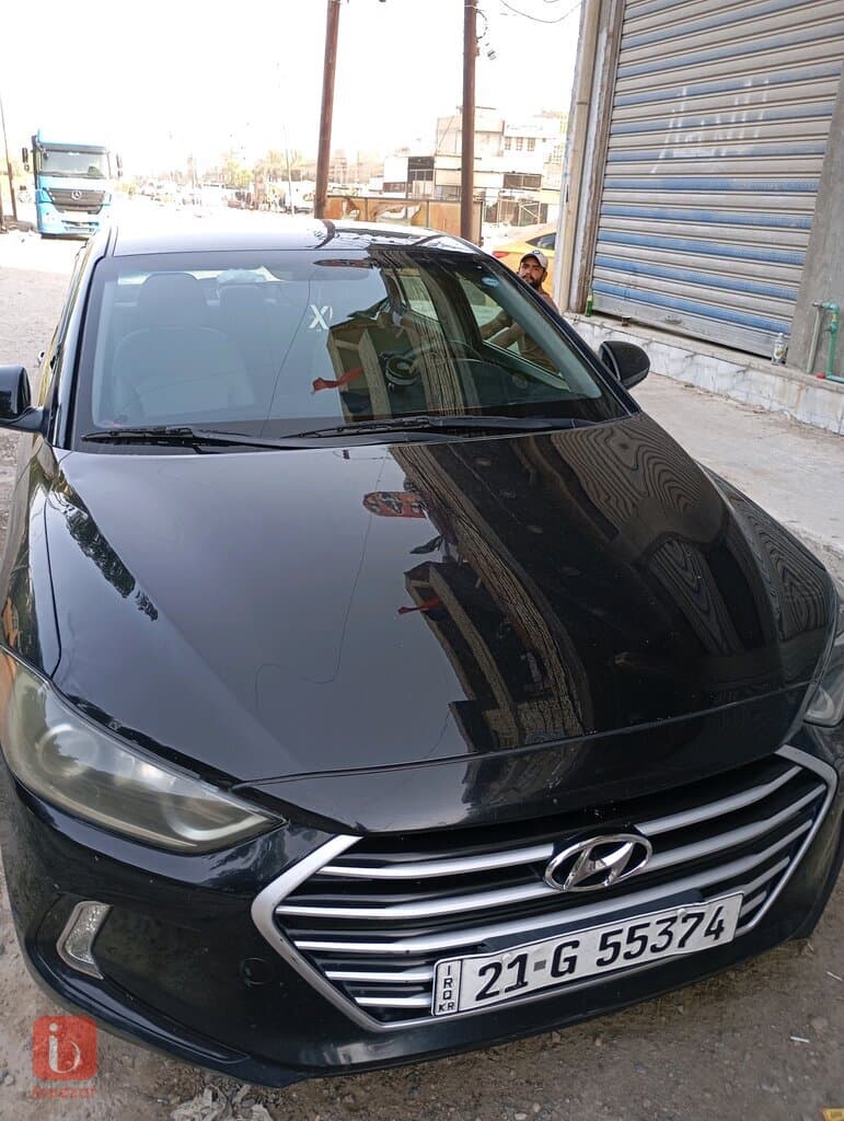 Hyundai Elantra 2
