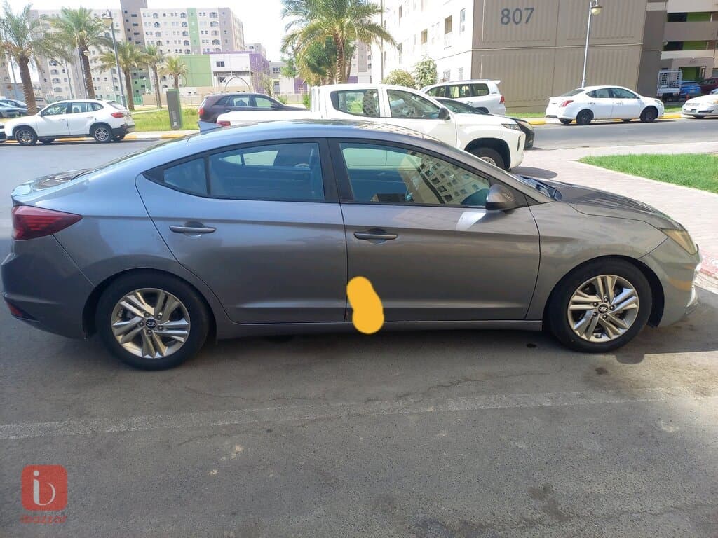 Hyundai Elantra 3