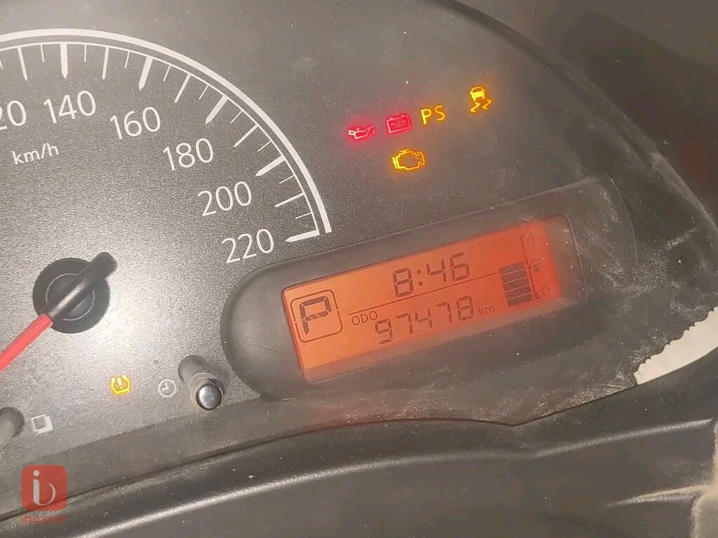 Nissan Sunny 5