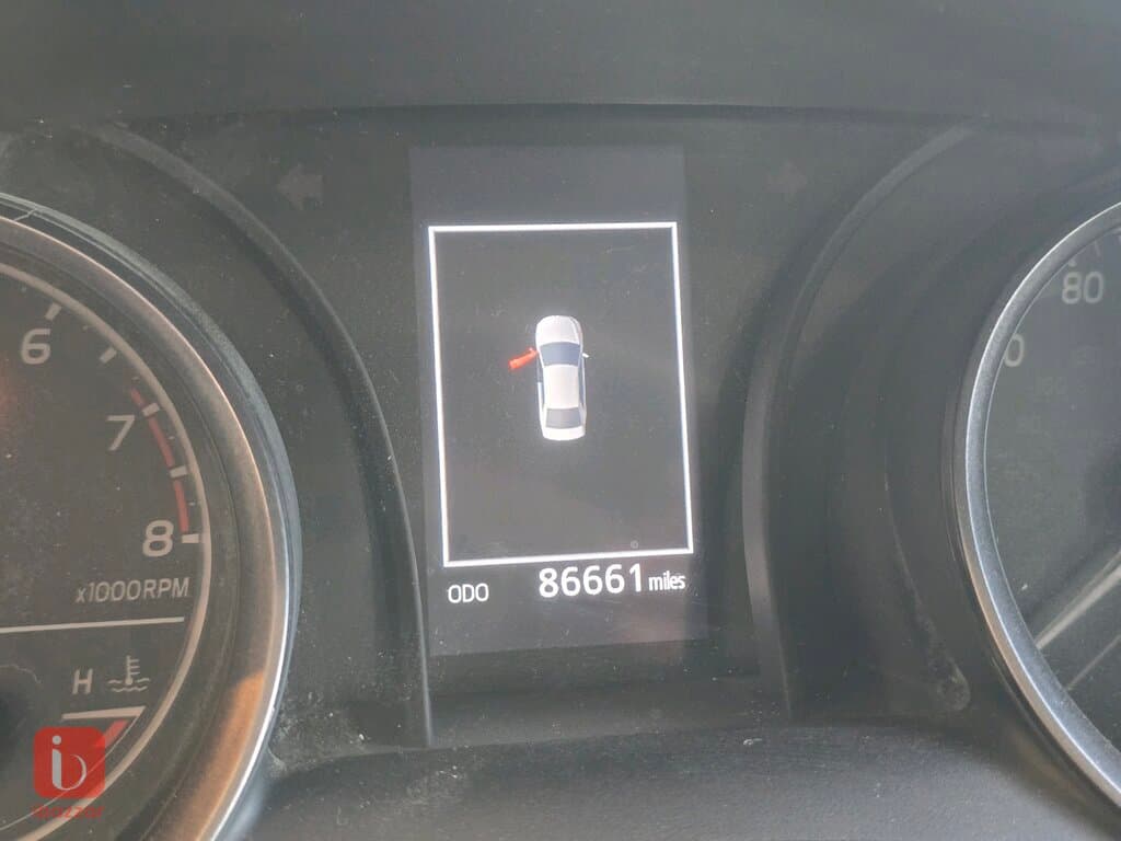 Toyota Camry SE 7