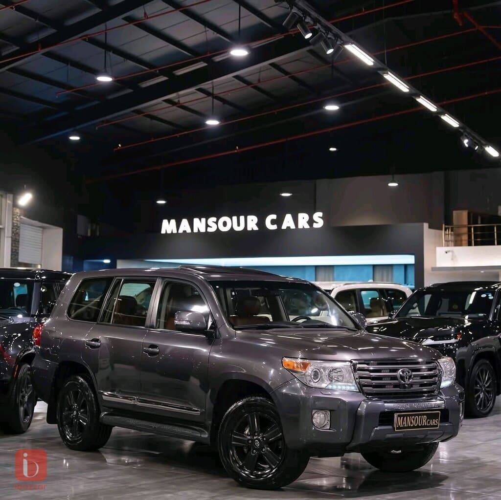 Toyota Land Cruiser VXR 1