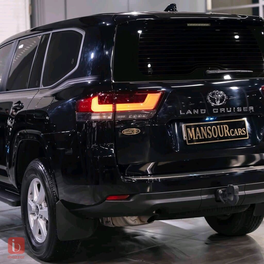 Toyota Land Cruiser GXR 3