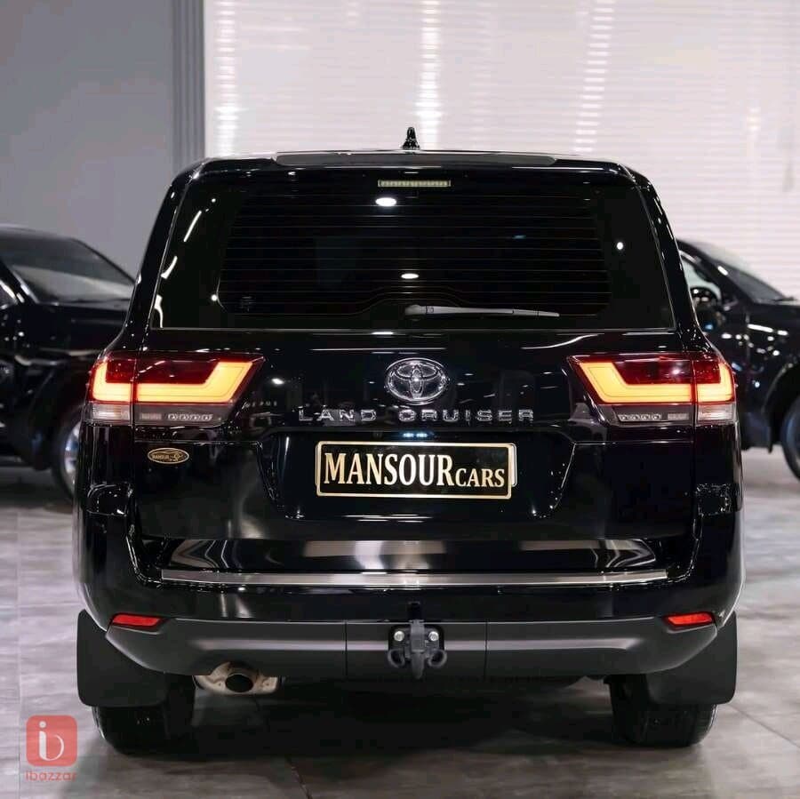 Toyota Land Cruiser GX 4