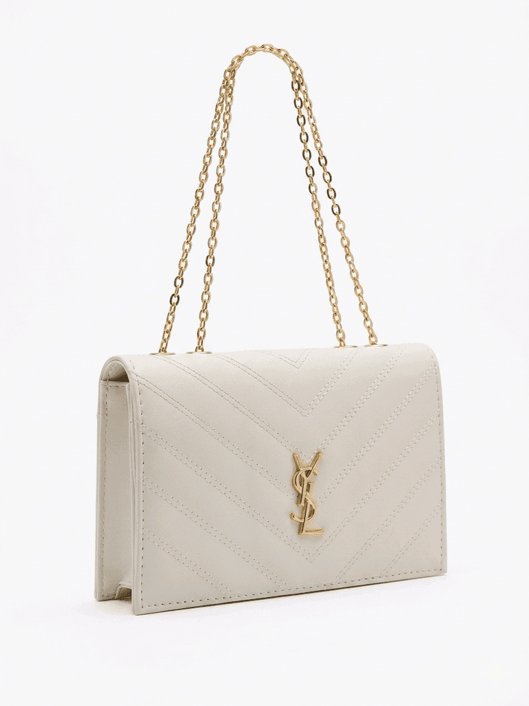👜 Complete your elegance with a classic touch of luxury! ✨ 1