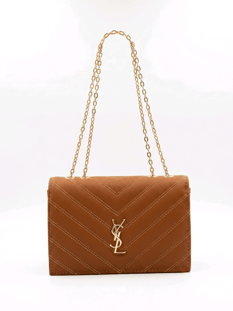 ​👜 Complete your elegance with a classic touch of luxury! ✨ 1