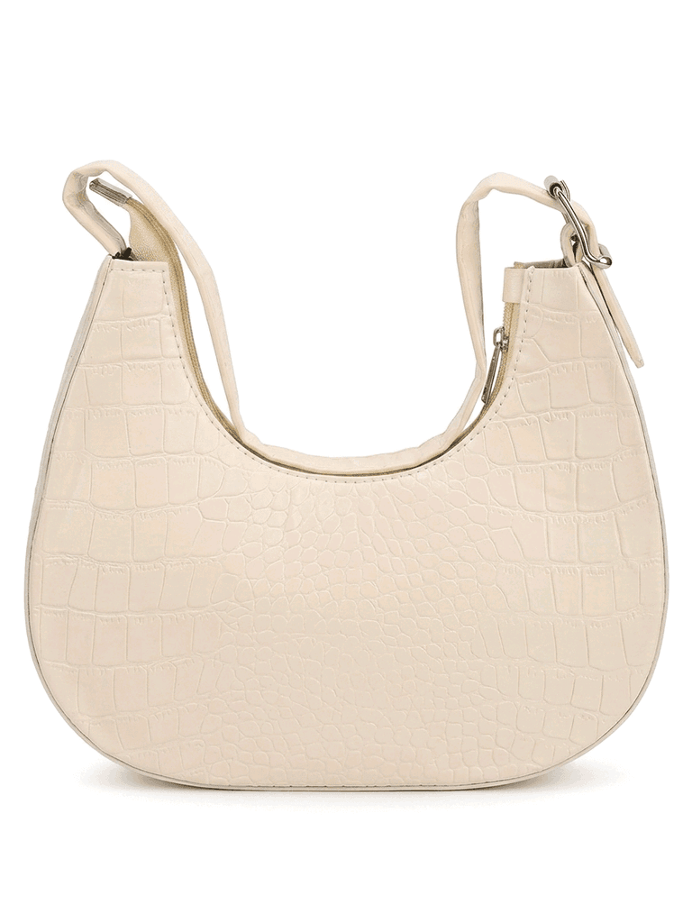 👜 Shine with an exceptional look with our new collection of shoulder bags! ✨ 1