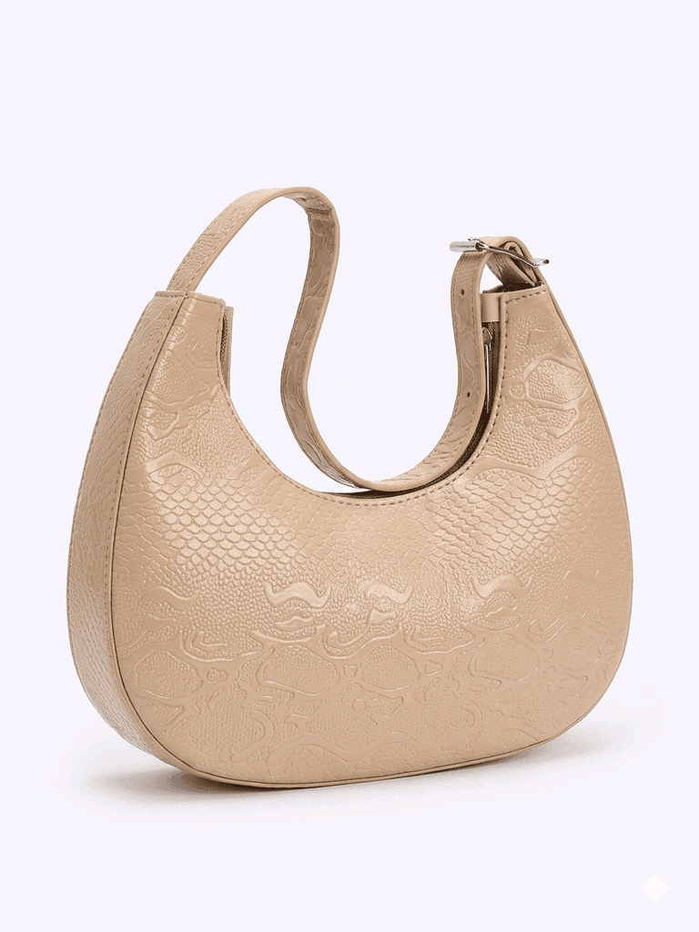 👜 Shine with an exceptional look with our new collection of shoulder bags! ✨ 1