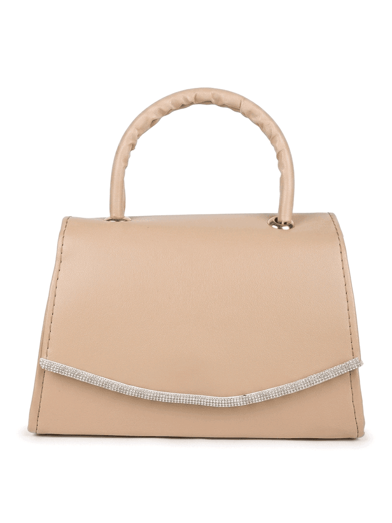 The elegance of colors.. one bag for every occasion! 👜✨ 1