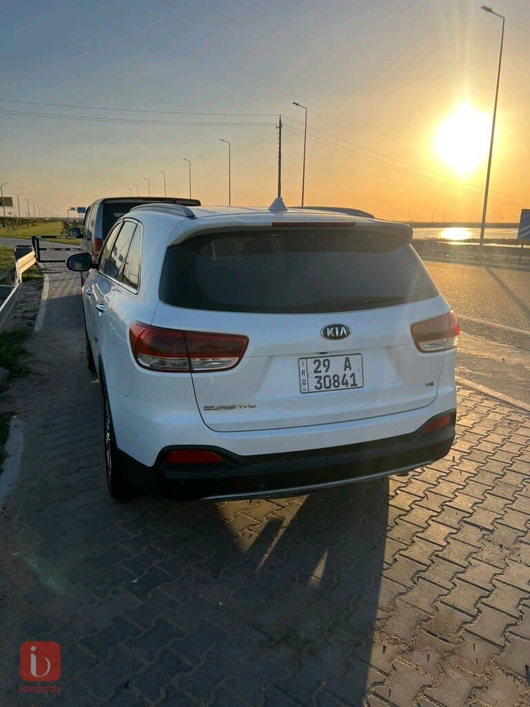 KIA Sorento LX 2