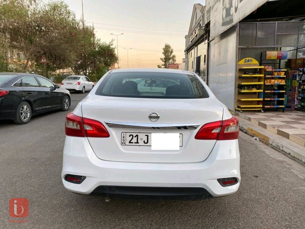 Nissan Sentra S 4