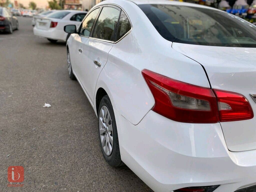 Nissan Sentra S 6