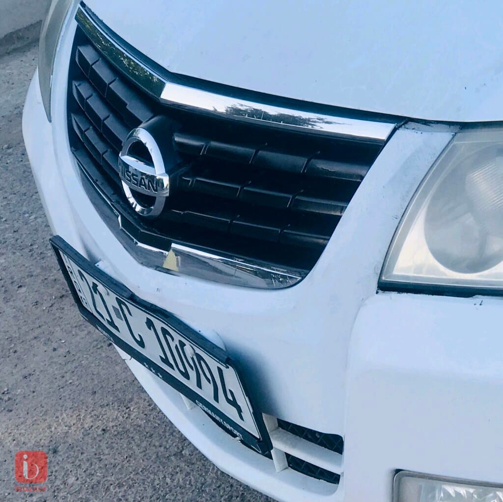 Nissan Sunny Base 8